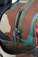 画像をギャラリービューアに読み込む, ティラノサウルポーチ コーデュラ